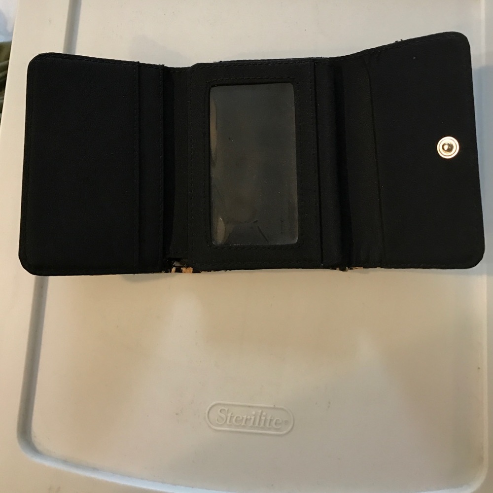 Cheetah Wallet - Picture 2 of 3