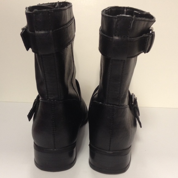 Liz and Co black short boots booties size 6 - Picture 3 of 6