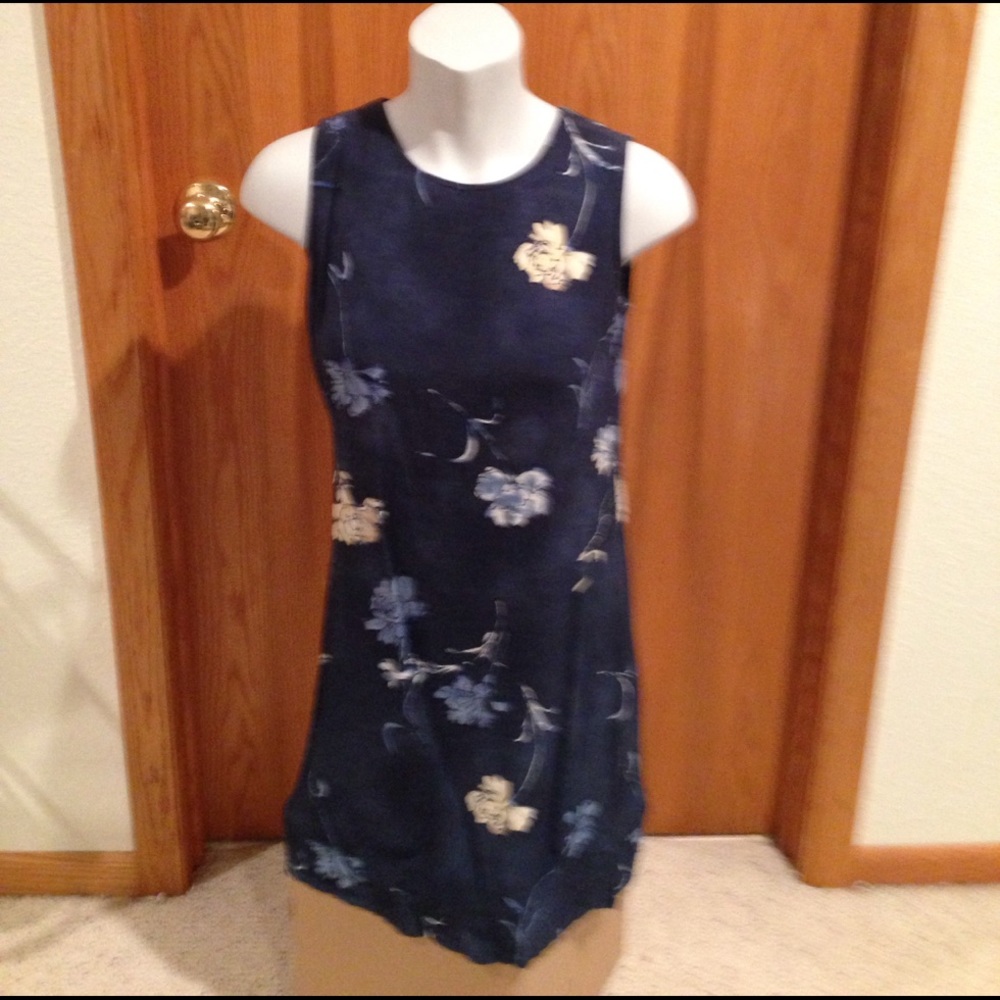 Pretty blue & white dress size Small