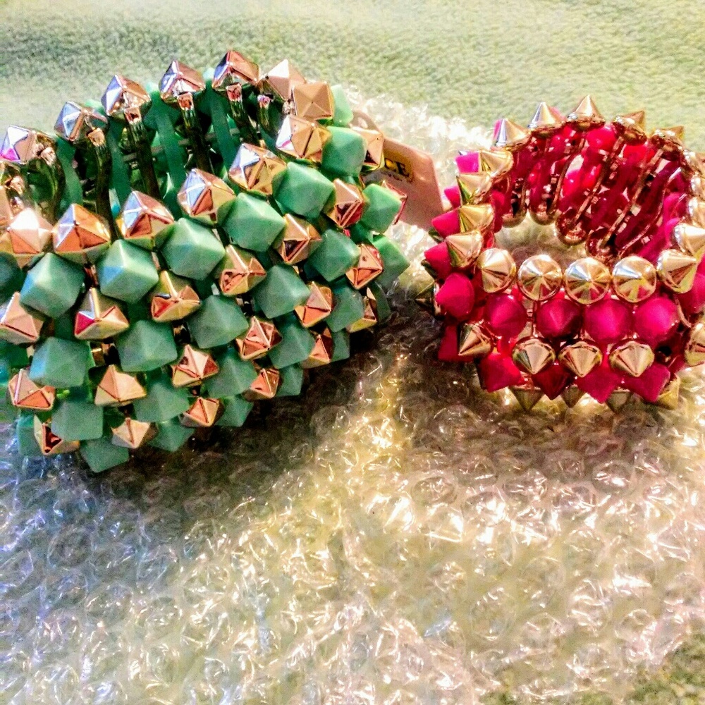2 bracelets