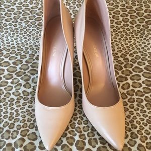 Brand New Enzo Angiolini Pumps in Blush Leather