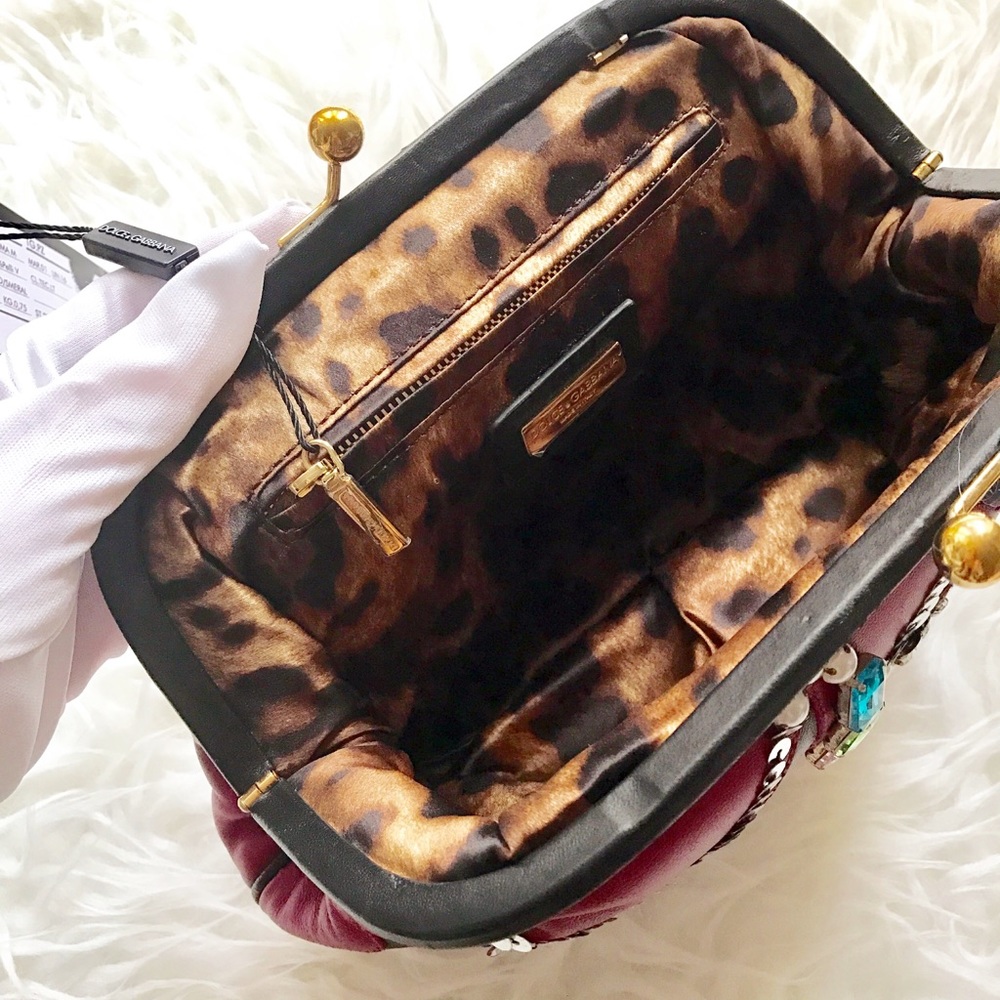 Auth limited edition Dolce&Gabbana clutch $2400 - Picture 5 of 8