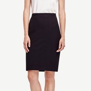 NWT Ann Taylor Black Pencil Skirt Size 4