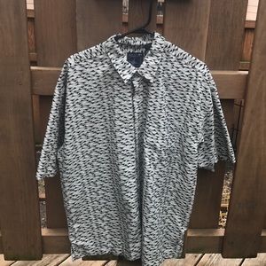 Men's XL Button Up Hawaiian TShirt
