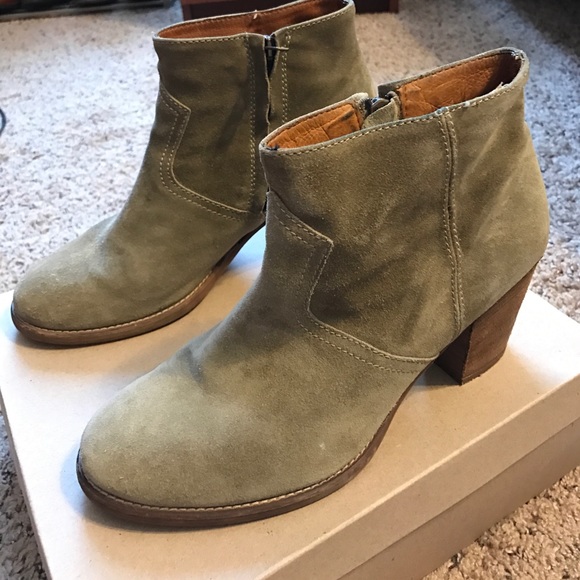 Madewell Shoes - Madewell Billie Boot in olive/grey suede