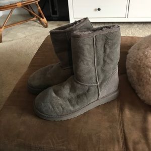 Ugg short boots