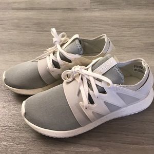 Adidas tubular viral