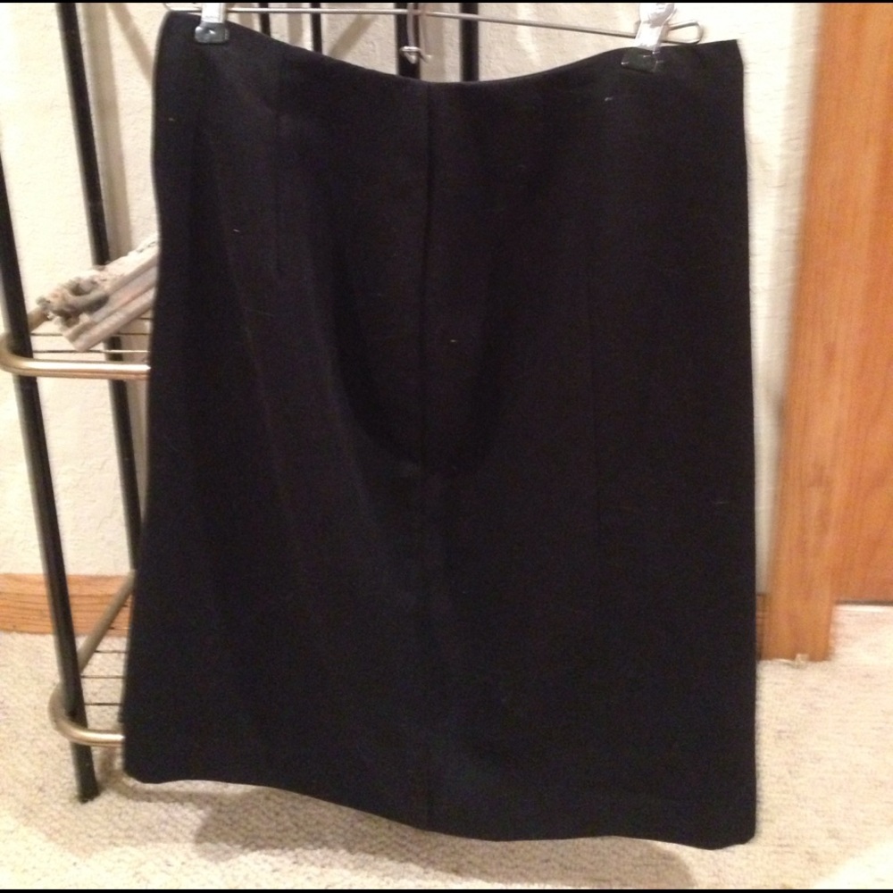 Black lined knee length pencil skirt size 8