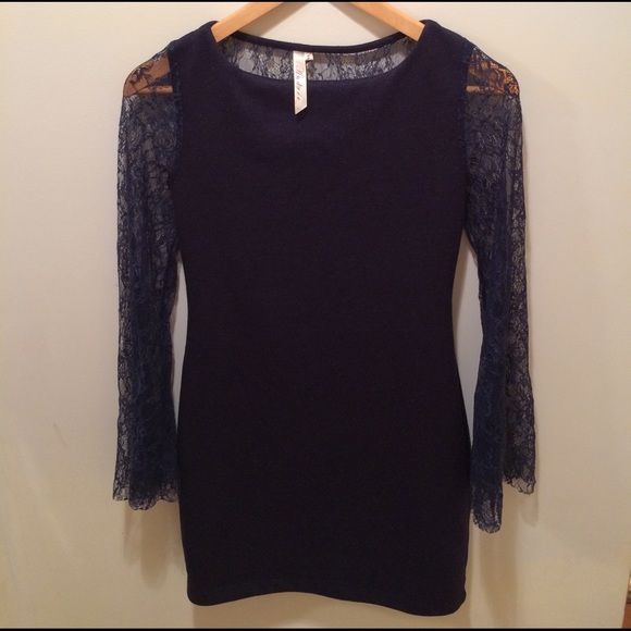 Navy S dress by andrée with keyhole back - Picture 2 of 5