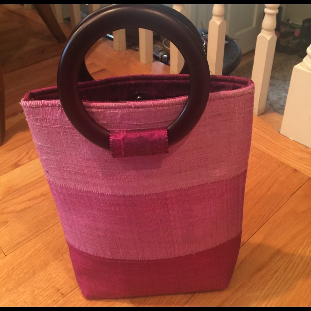Raw Silk handbag with wooden handles