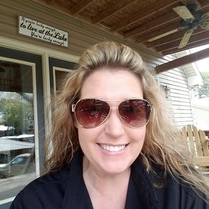 Meet your Posher, Kendra