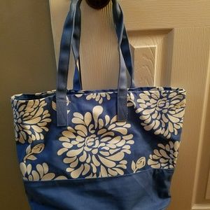 Barnes and Noble tote