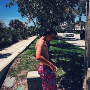 Meet your Posher, Lee