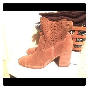 Dolce vita Landon booties Size 7.5