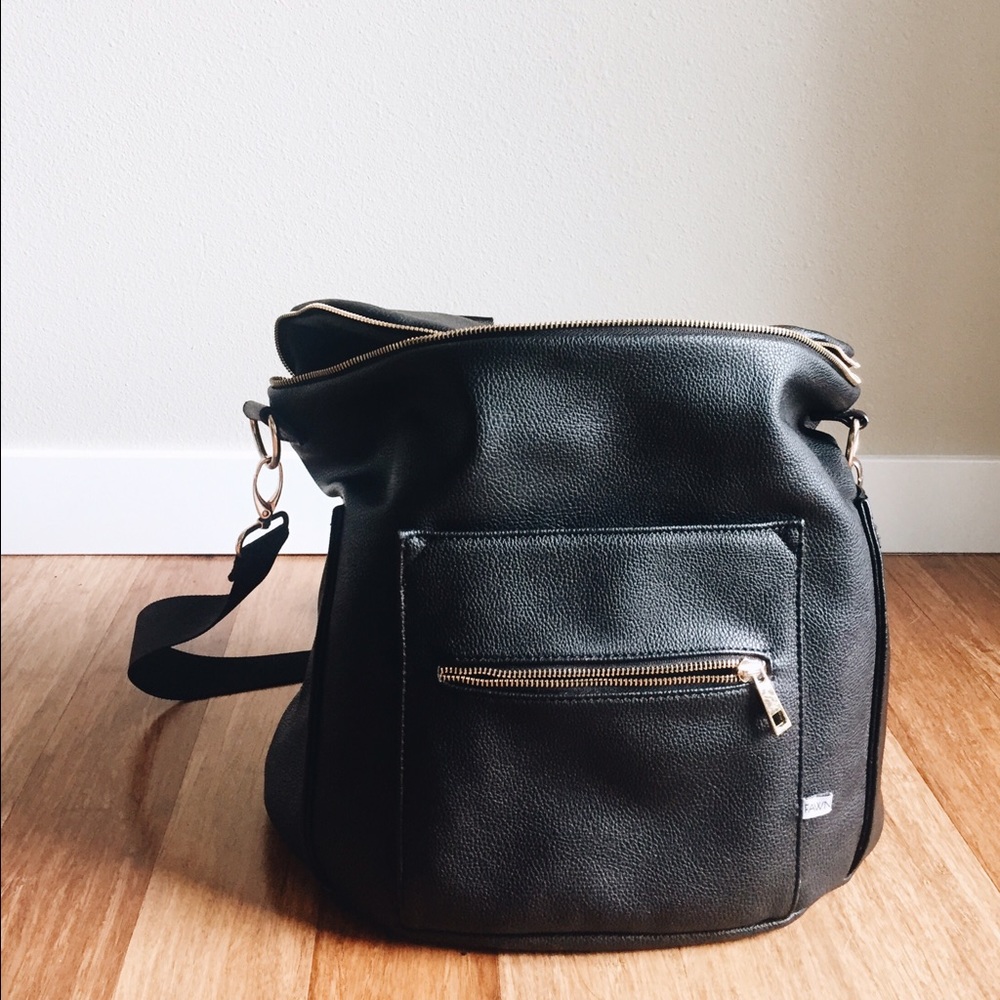 Fawn design diaper bag - broken zipper