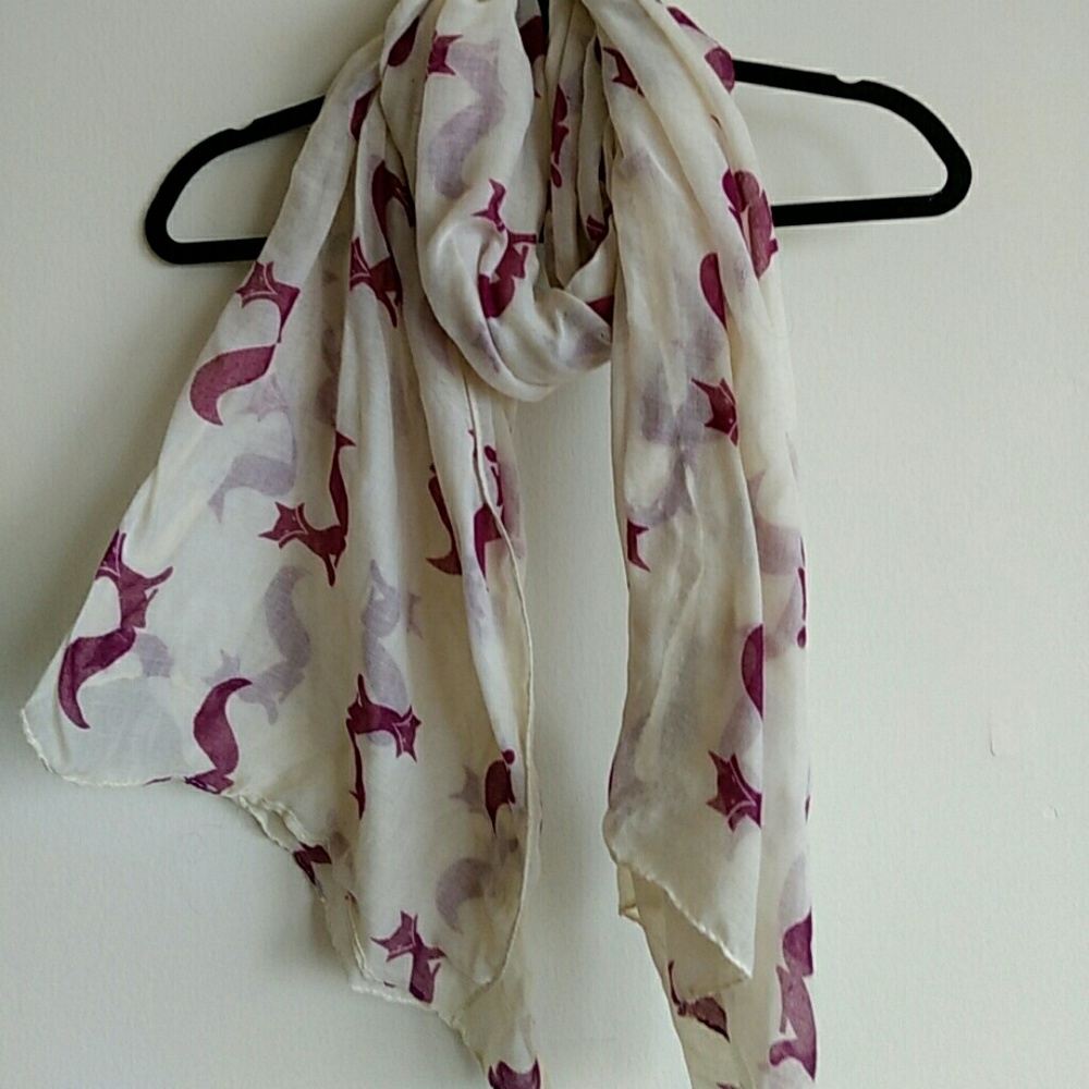 Sheer fox scarf