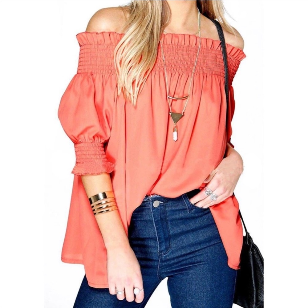 💥BRAND NEW💥SEXY RUFFLED COLD SHOULDER TOP🔶🔶