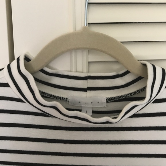 Leith Cropped Long Sleeve Shirt - Picture 2 of 3