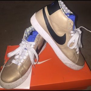 Gold and navy blue blazers