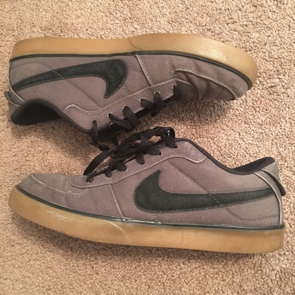 Nike skate shoes (Mavrk Low) - Picture 2 of 6