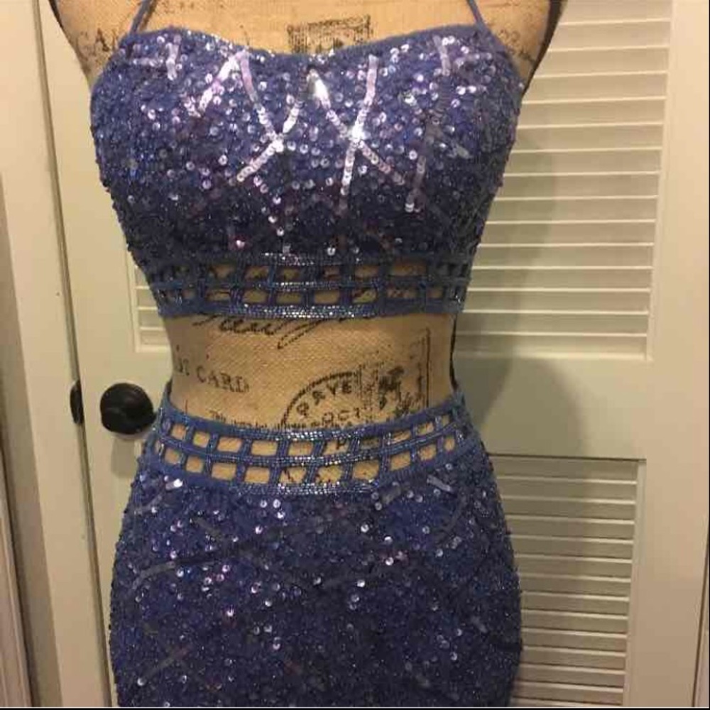 Prom Dress - Picture 2 of 4