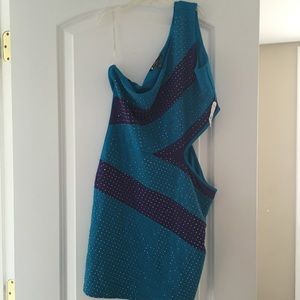 One side trapped dress