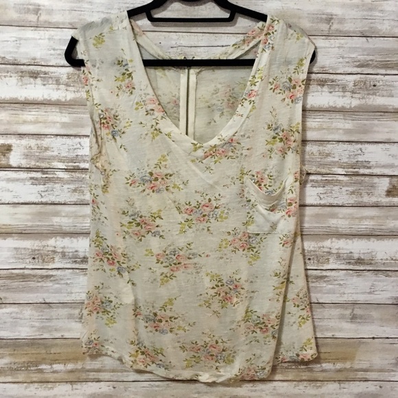 Urban Outfitters Floral Top - Picture 2 of 4