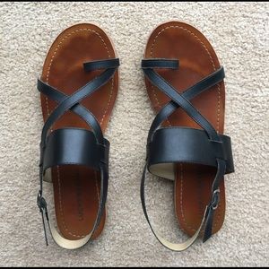 Lucky Brand black leather sandals