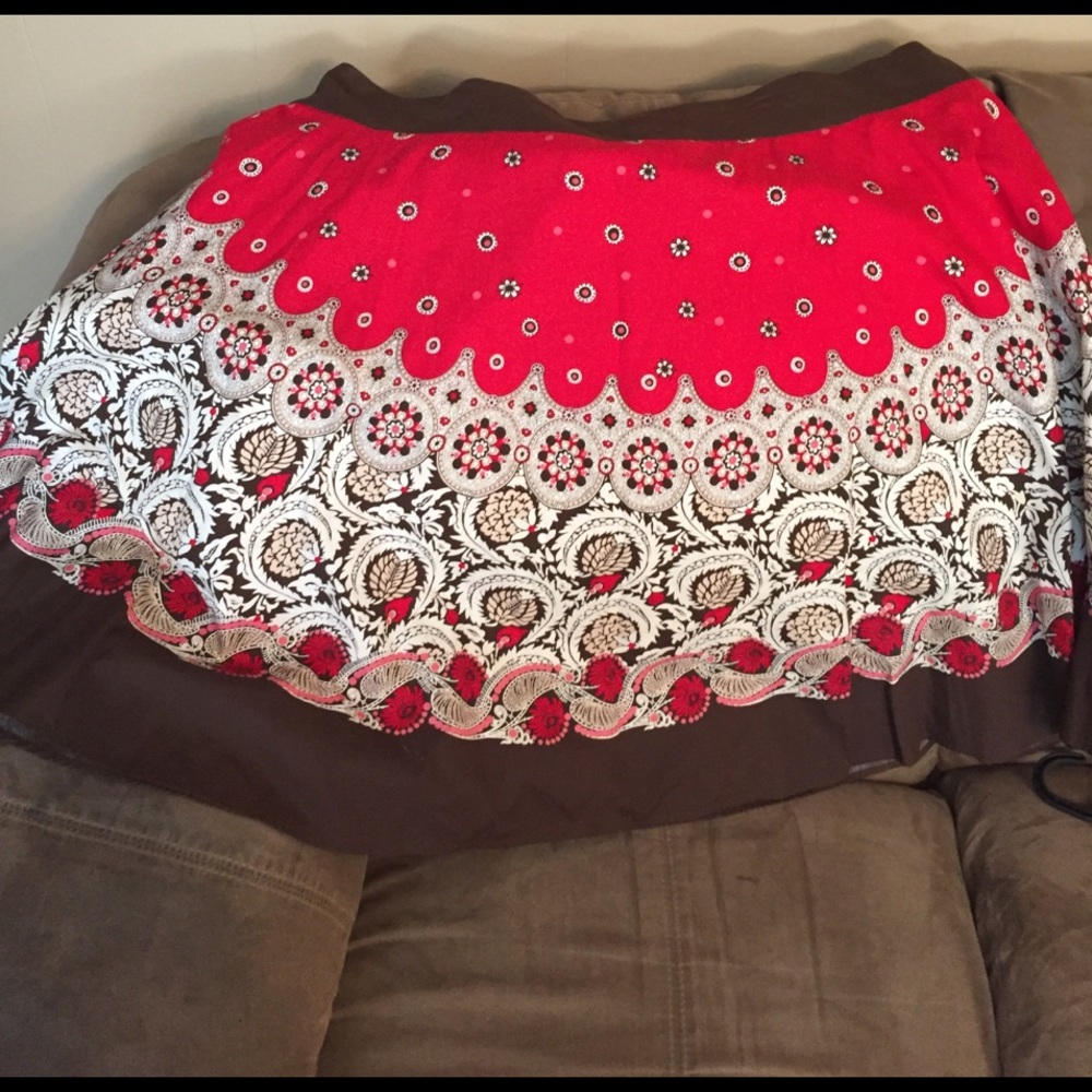 Skirt, red, brown and white, 22W