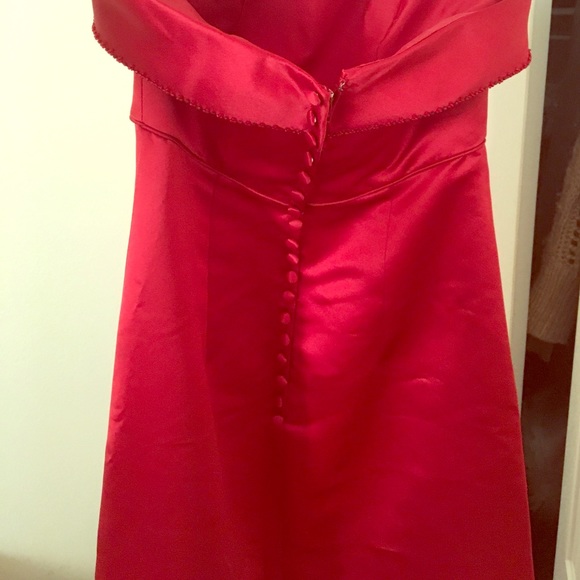 Formal gown - Picture 3 of 3