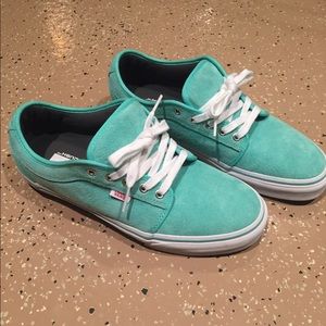 BRAND NEW Teal Vans Chukka Low's Size 10.5