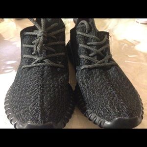Yeezy Pirate Black UA