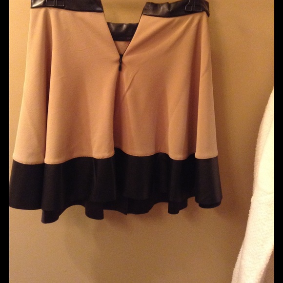 Leather Skirt - Picture 2 of 2