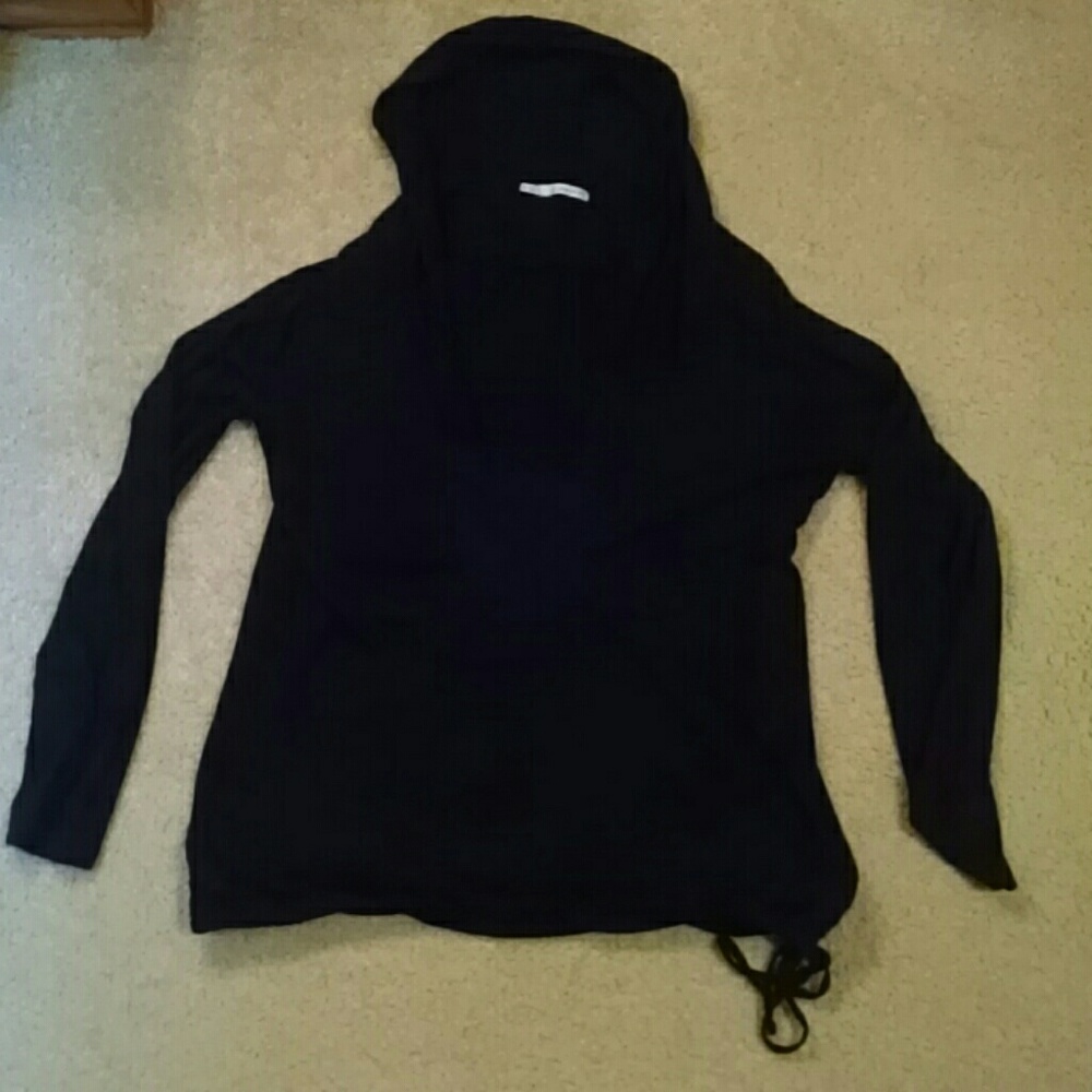 Hooded long sleeve tee