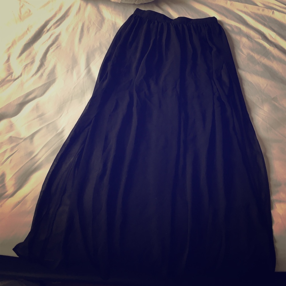 Black sheet skirt