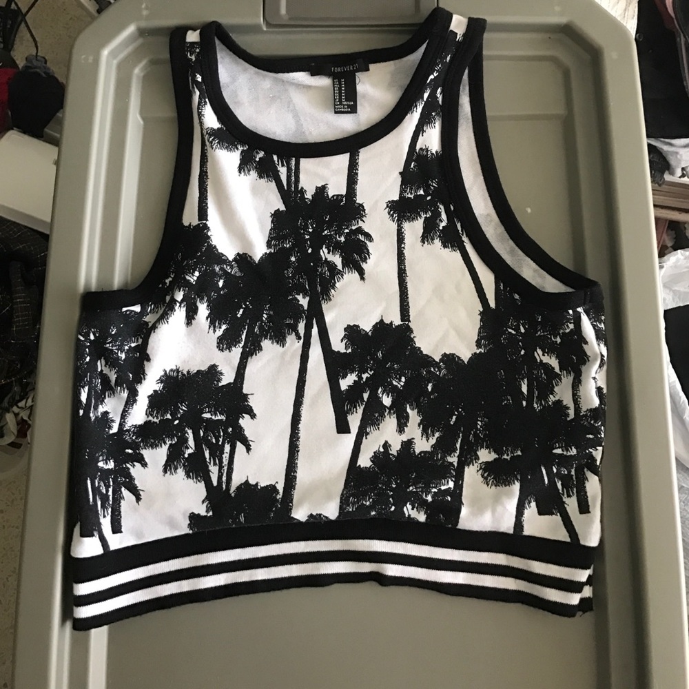 Black and white palms crop tank