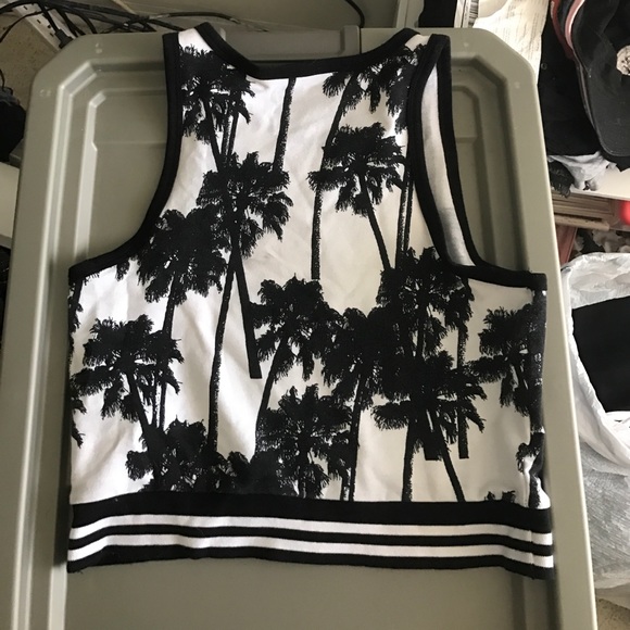 Black and white palms crop tank - Picture 2 of 2