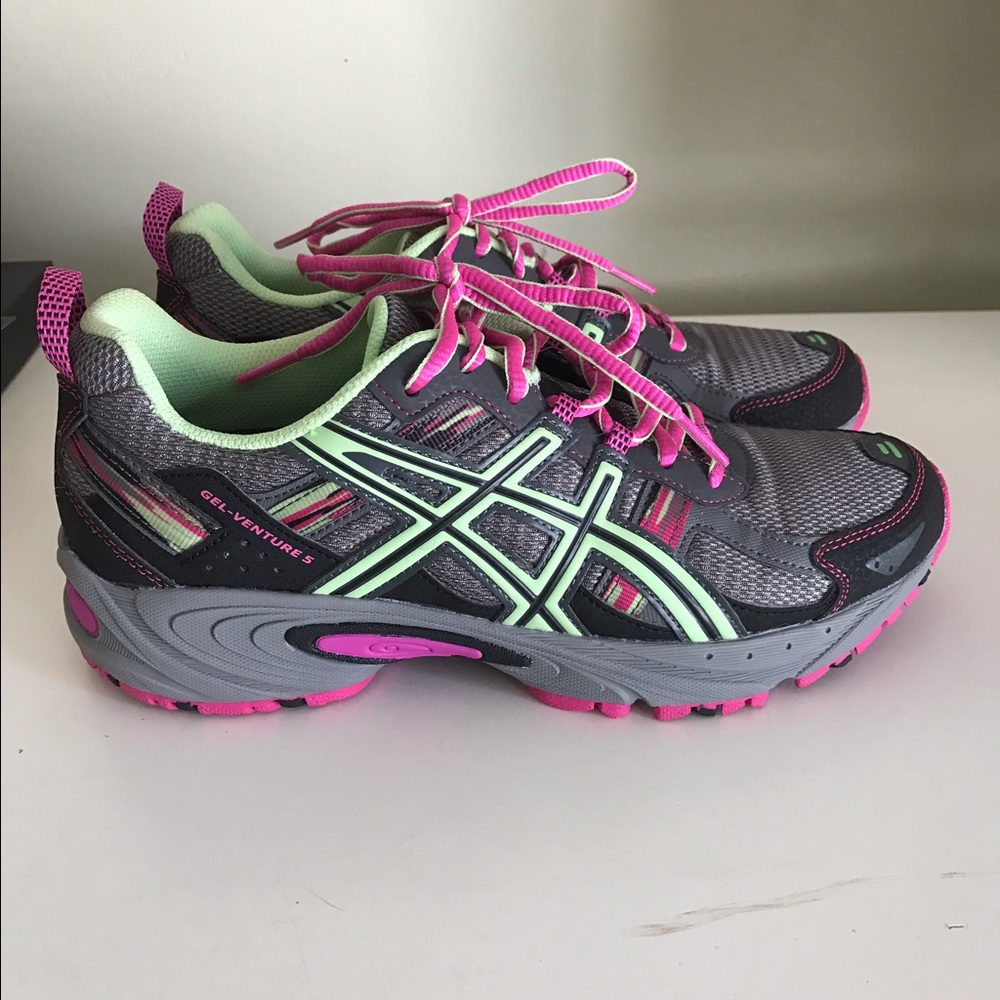 Asics Gel-Venture 5 LIKE NEW