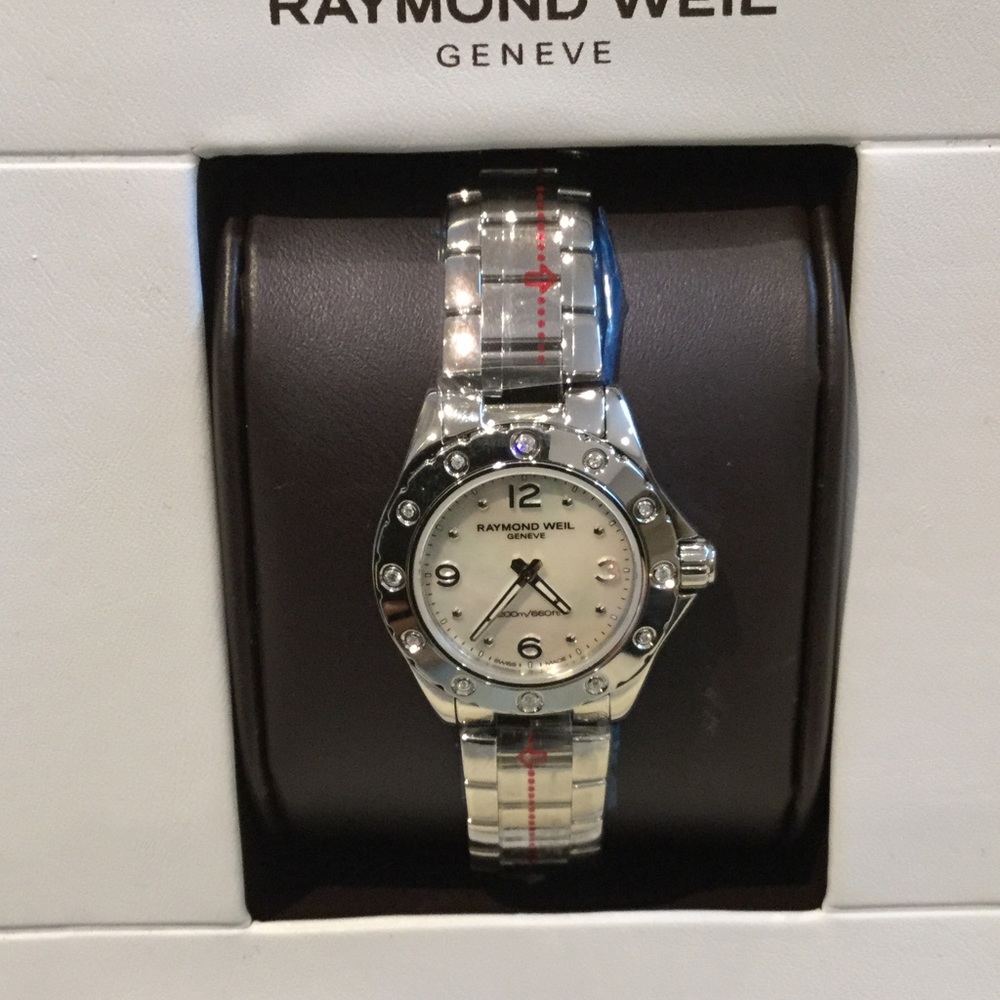 Gorgeous women's Raymond Weil diamond watch
