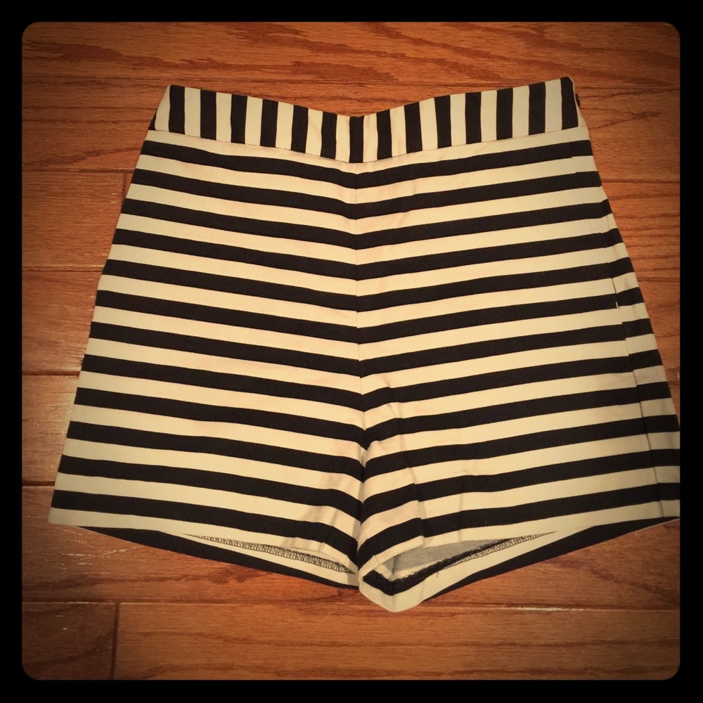 Women's Express Shorts
