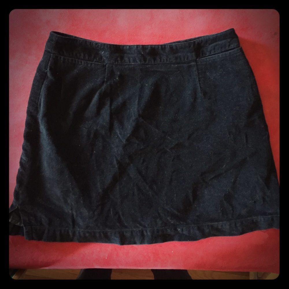 Soft black mini skirt