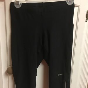 Nike workout Capri leggings