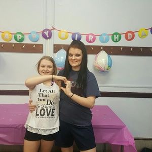 Meet your Posher, Brooke