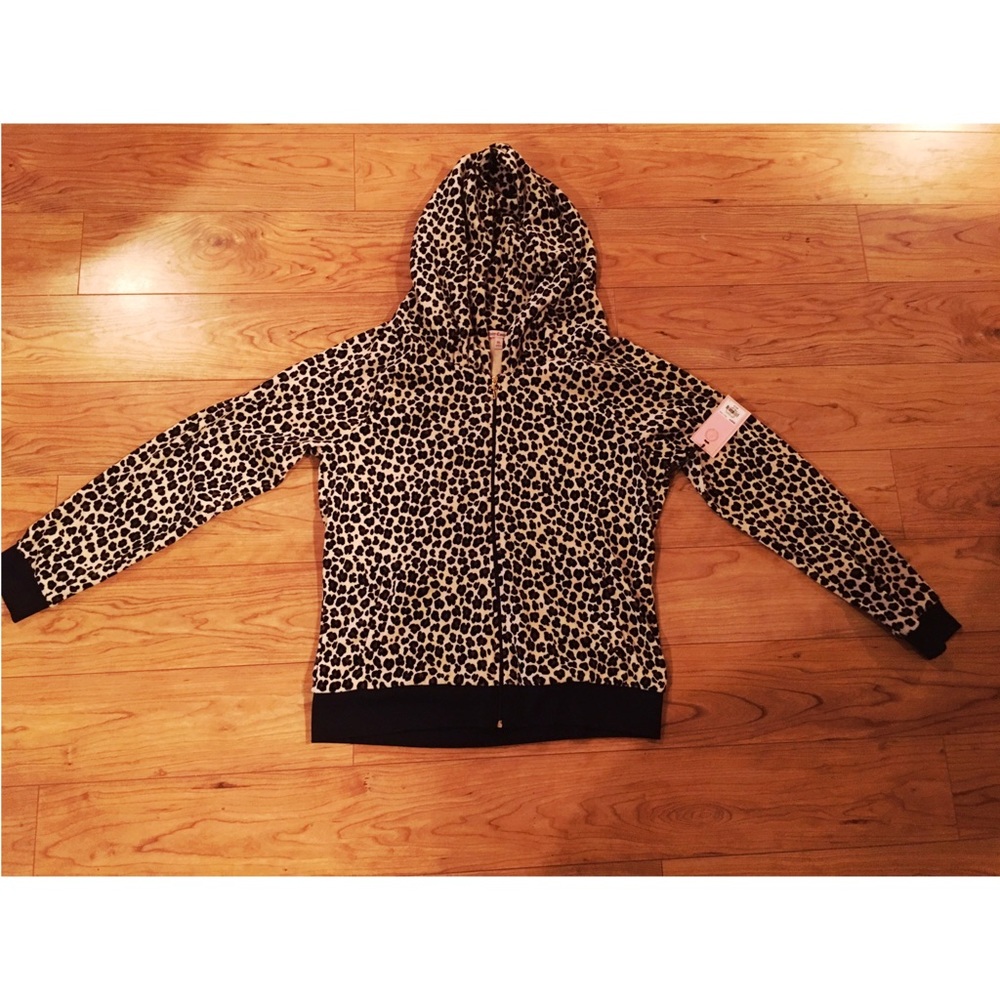 Juciy couture zip up leopard print sweater