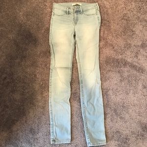 Hollister Light Wash Jeans