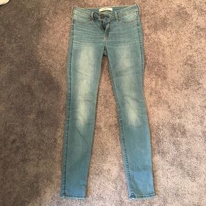Hollister Medium Wash Jeans