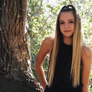 Meet your Posher, Ella