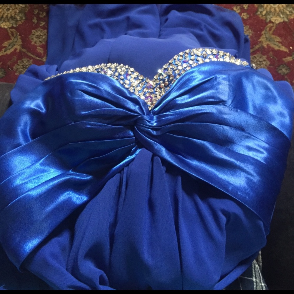 Blue prom/ bridesmaids dress