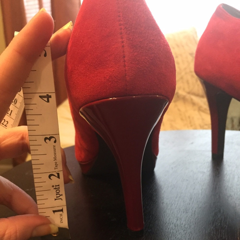 Red Suede Alfani Heels - Picture 6 of 7