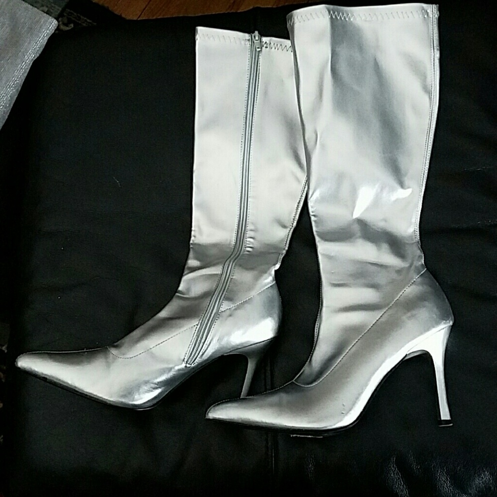Funtaisma Boots. - Picture 2 of 4